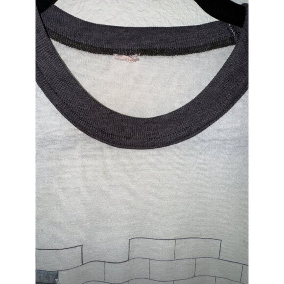 Vintage Pink Floyd Shirt Pink Floyd The Wall Concert Tee 1980s - Picture 2 of 6